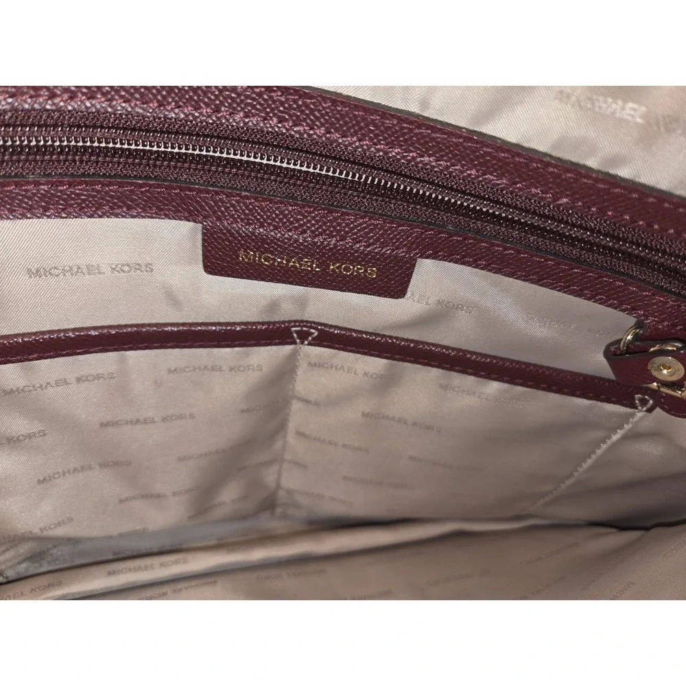 Michael Kors Voyager Berry Medium Logo Tote Bag